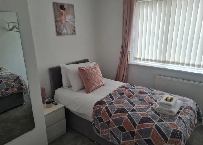 5bed House Wirral Near Liverpool,chester