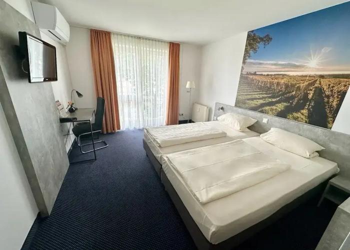 Asgard Hotel