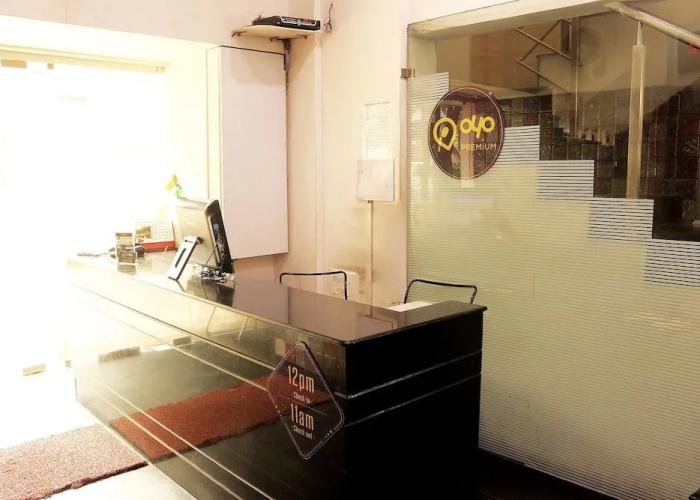 OYO 1483 Hotel Hiland Inn