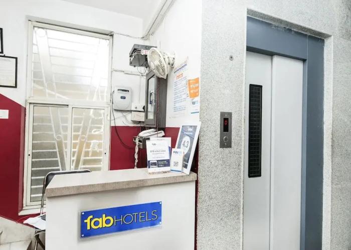 FabHotel Ghosh Villa Guest House