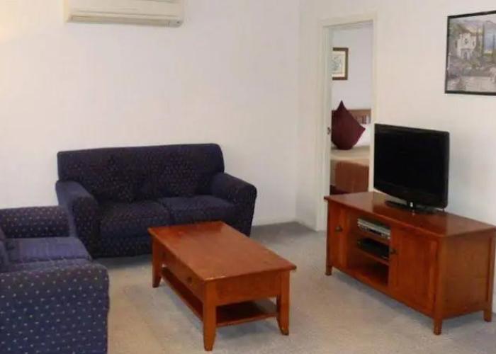 Belvoir Village Motel & Apartments