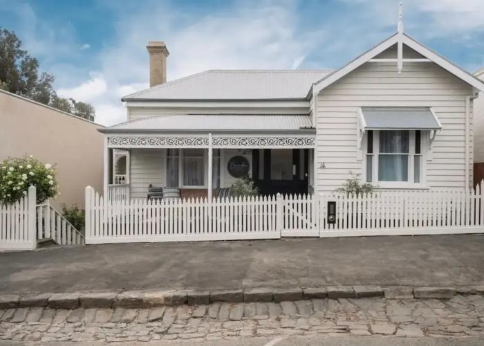 Benambra Queenscliff - Lonsdale Suite