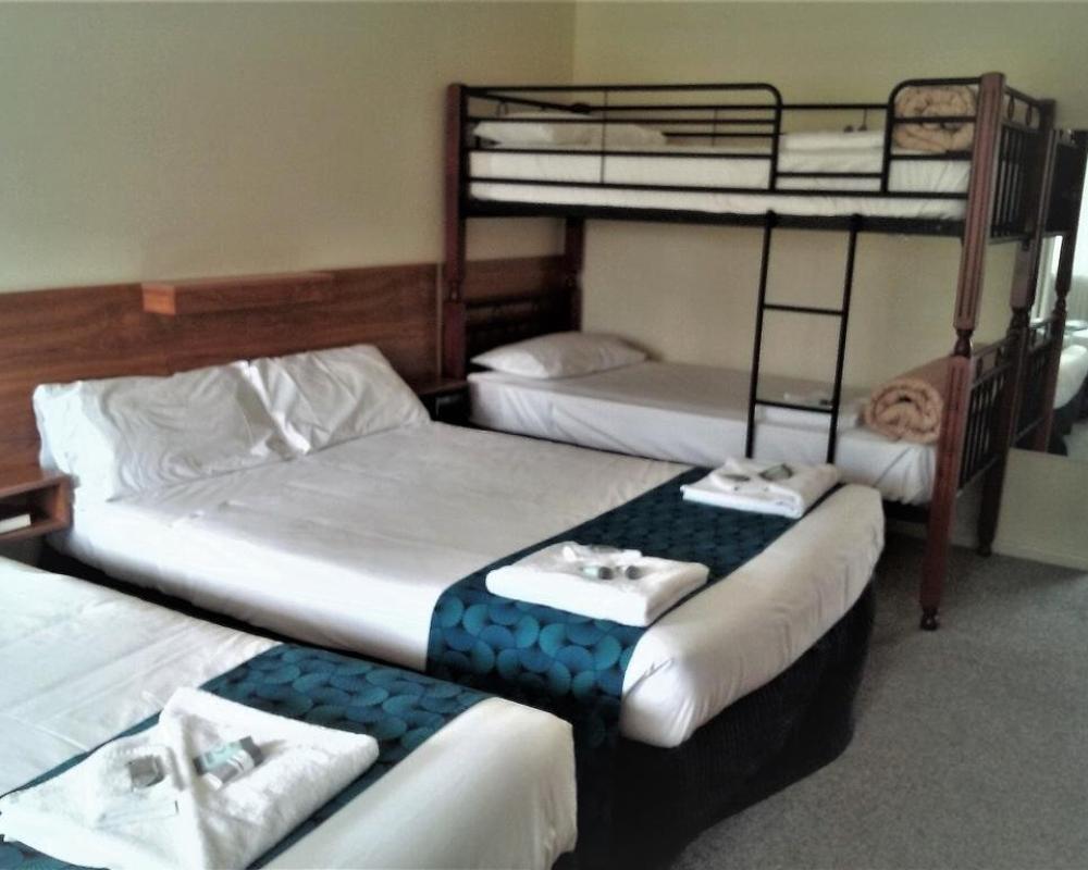 Koorawatha Homestead Motel