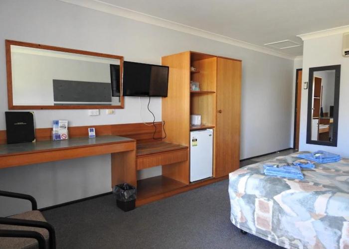 Koorawatha Homestead Motel
