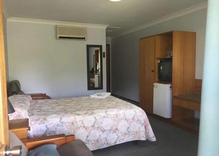 Koorawatha Homestead Motel