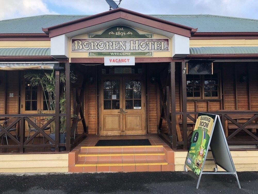 Bororen Hotel Motel