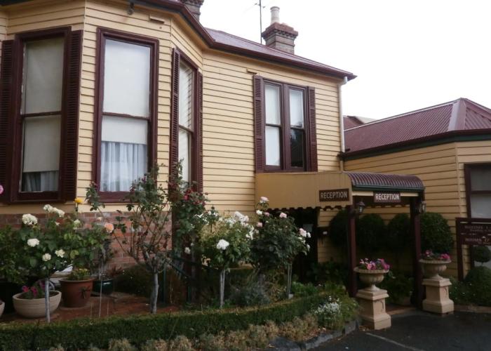Central Springs Inn