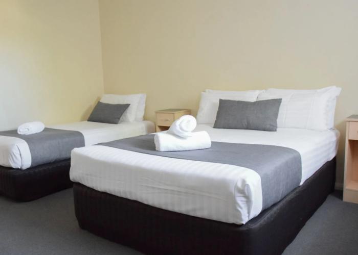 Beachway Motel & Restaurant