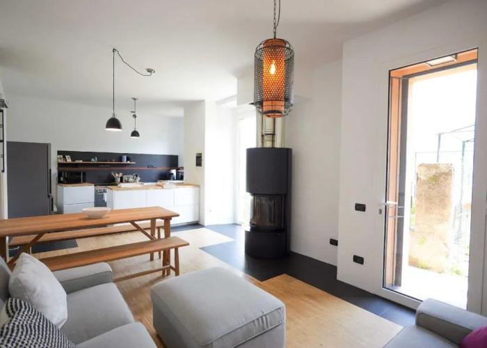 Apartment Up & Up