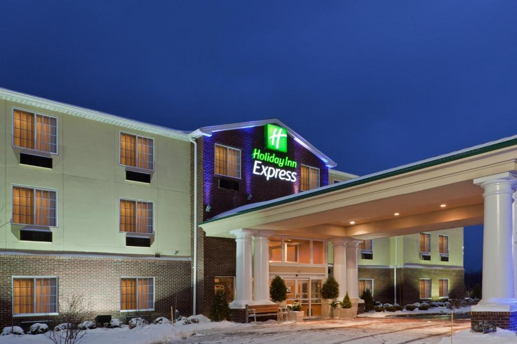 Holiday Inn Express & Suites Ashtabula-Geneva