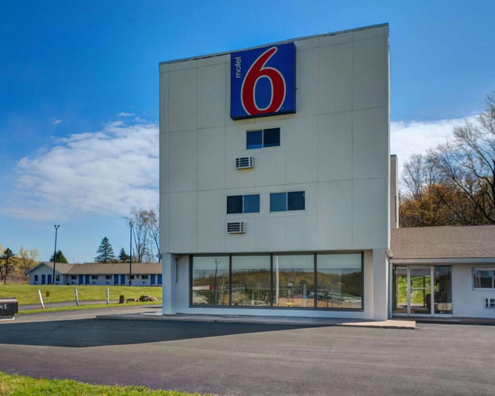 Motel 6 Bellville, OH - Mid Ohio