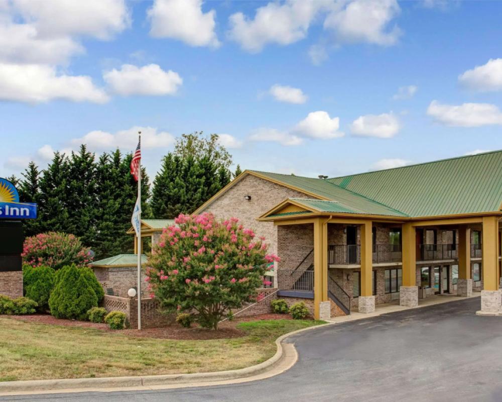 Days Inn by Wyndham Conover-Hickory
