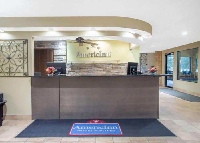 AmericInn by Wyndham Delafield-Waukesha-Milwaukee