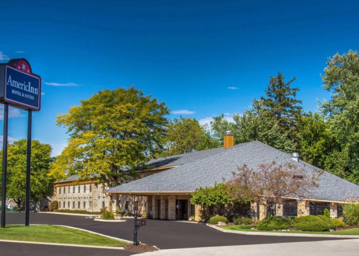 AmericInn by Wyndham Delafield-Waukesha-Milwaukee