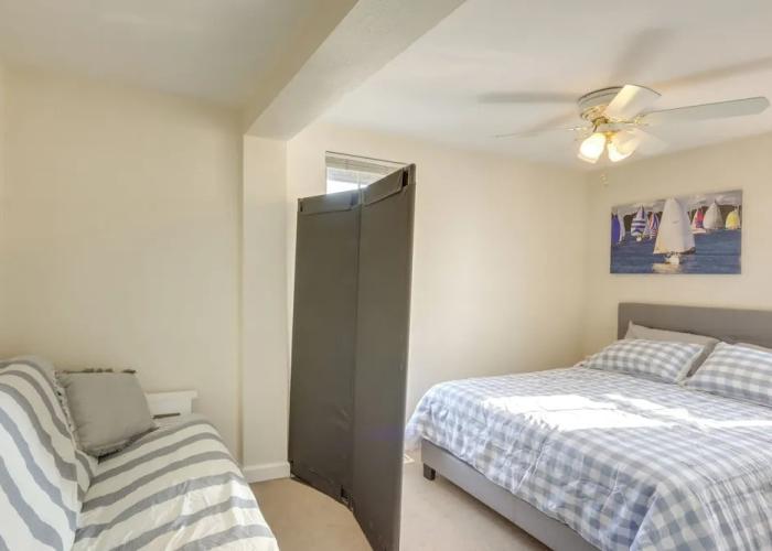 Delafield Vacation Rental Near Lakes & Parks!