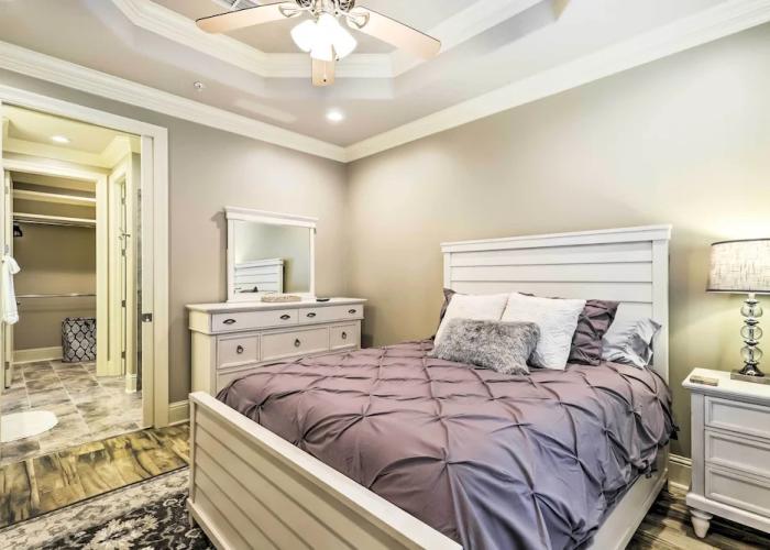 Diamondhead Condo - Marina, Pool Access & Golfing!