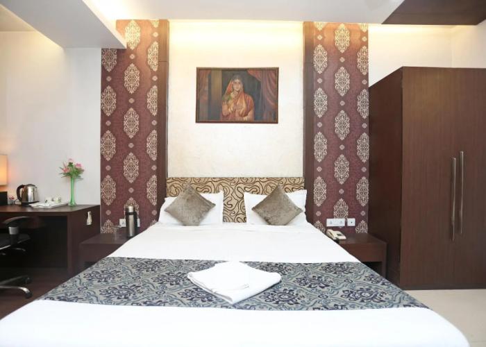 Hotel Rushabh Home