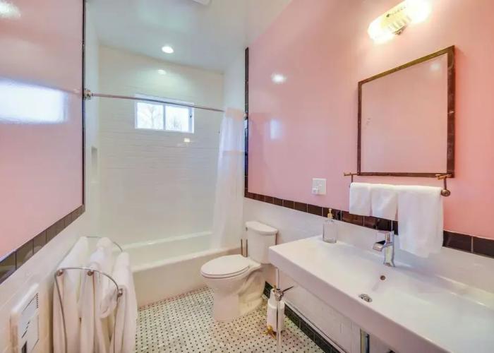 Radiant Gloucester House w/ Private Porch!