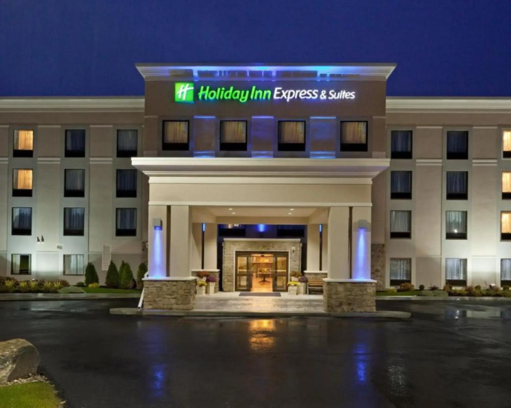 Holiday Inn Express Hotel & Suites Malone by IHG