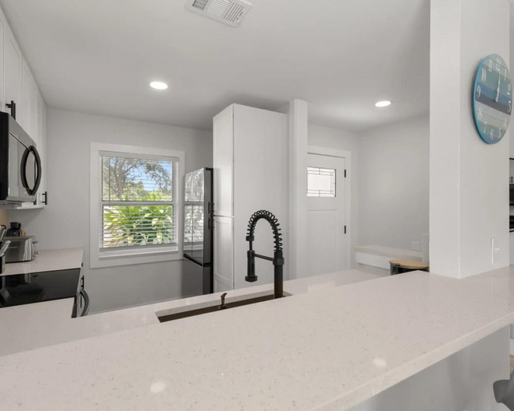 Relaxing 2BR Florida Home Close to Beach