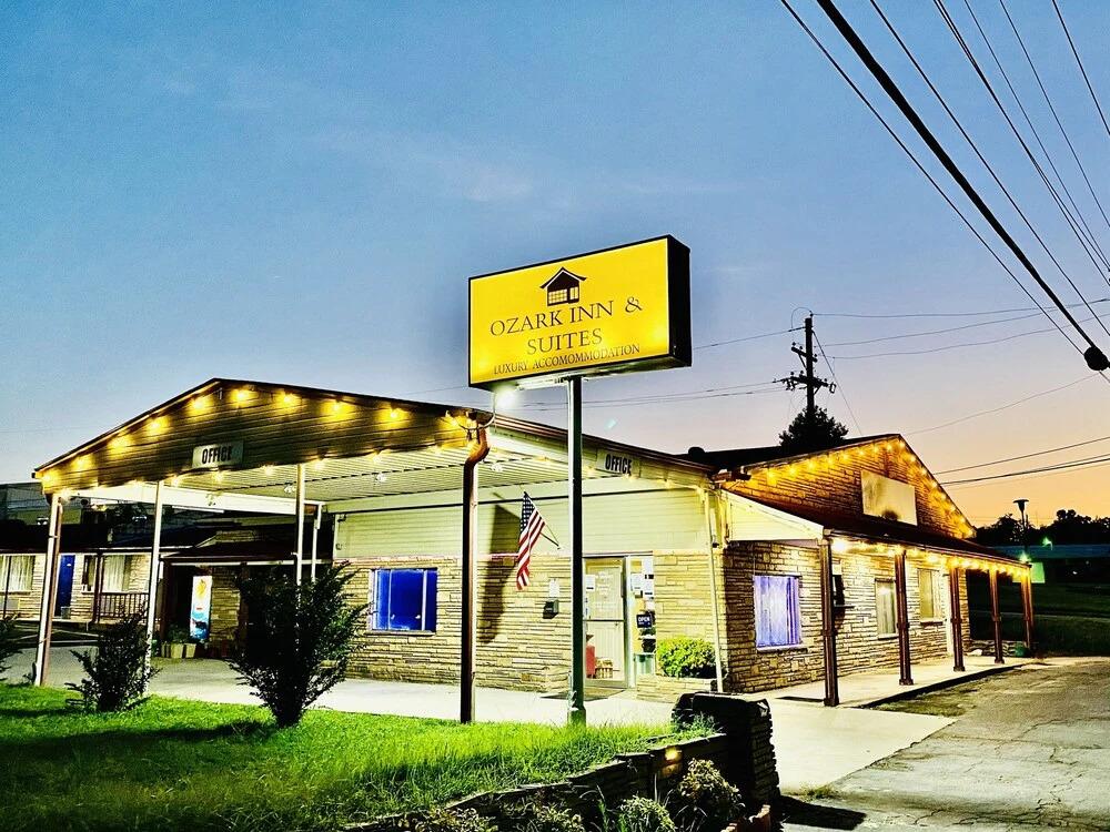 Ozark Inn & Suites
