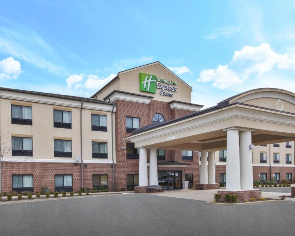 Holiday Inn Express & Suites Wheeling by IHG