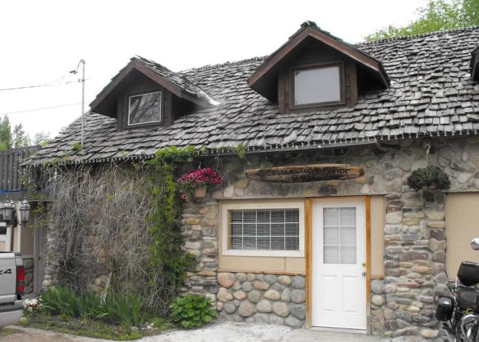 Cobblestone Manor B&B