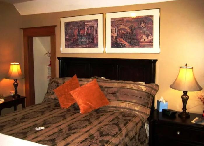 Phoenix House B&B