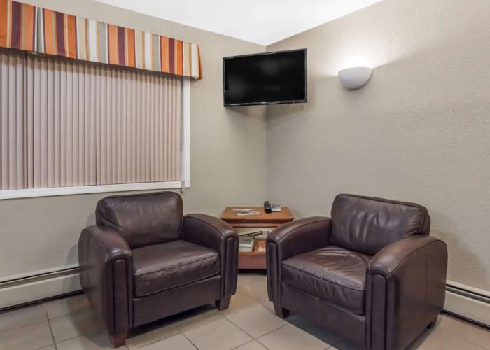 Super 8 by Wyndham Stettler