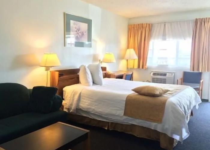 Circle 5 Motel