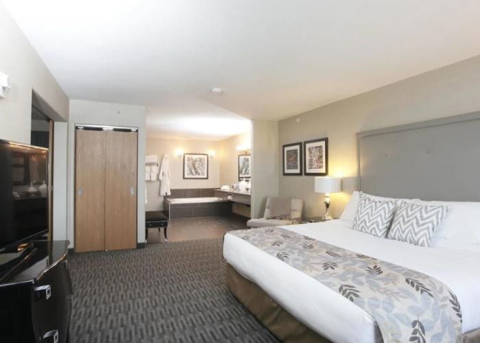 Pomeroy Inn & Suites at Olds