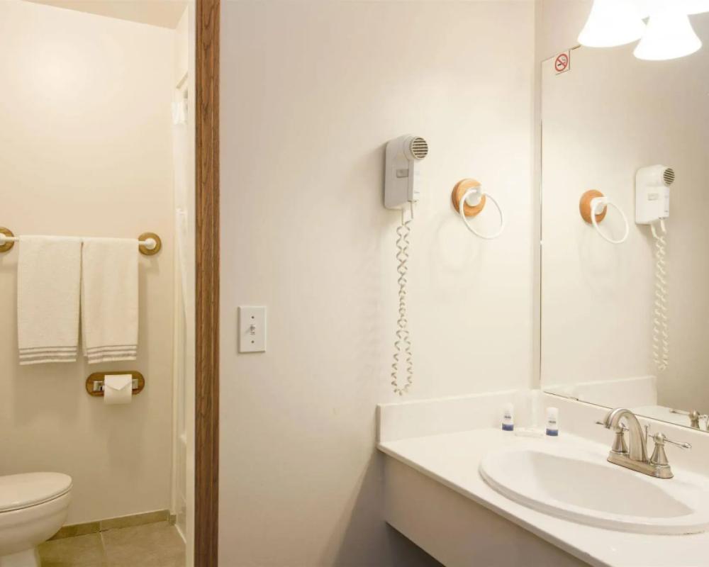 фото Bow River Inn