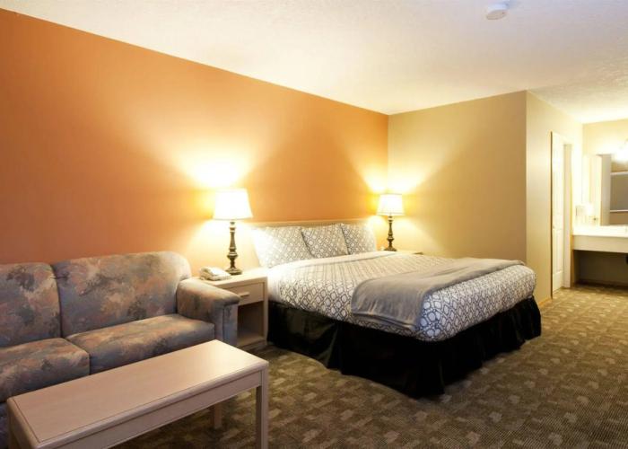 Bow River Inn