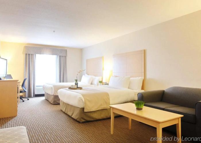 Vegreville Suites
