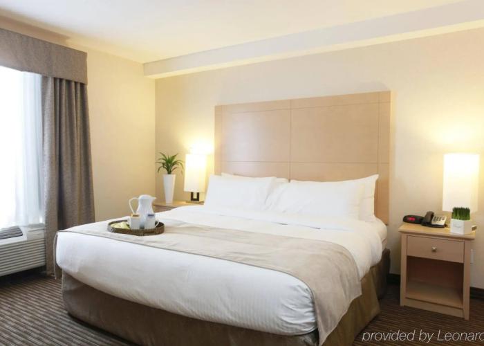 Vegreville Suites