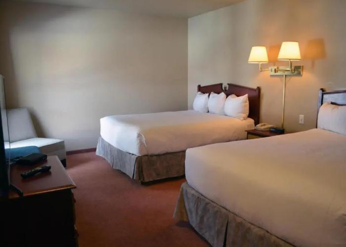 Waterton Lakes Lodge Resort