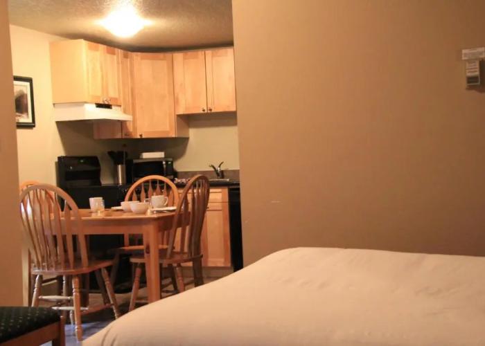 Waterton Lakes Lodge Resort