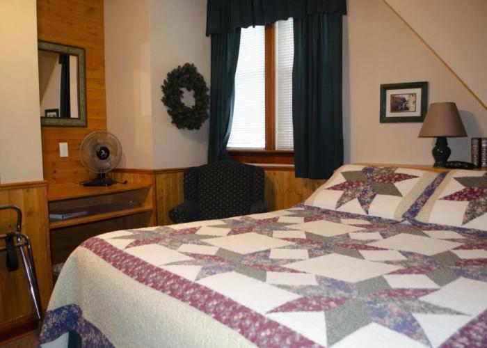 Crandell Mountain Lodge