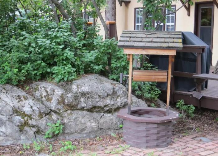 Crandell Mountain Lodge