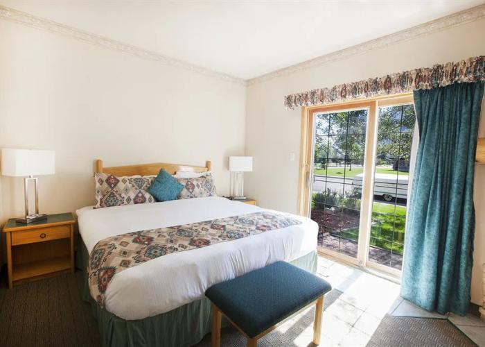 Waterton Glacier Suites