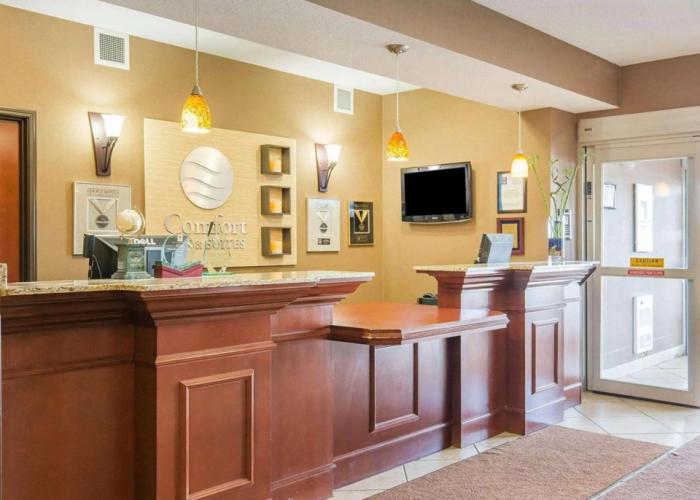Comfort Inn & Suites