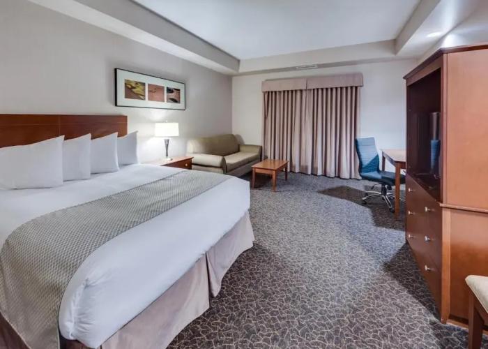 Heritage Inn & Suites