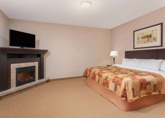 Ramada by Wyndham Brooks