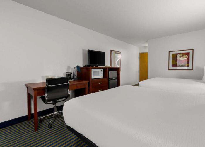 SureStay Plus by Best Western Brooks