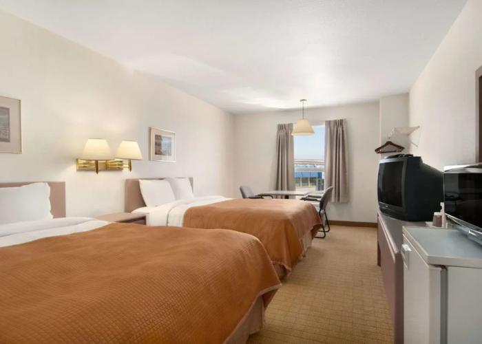 SureStay Plus by Best Western Brooks