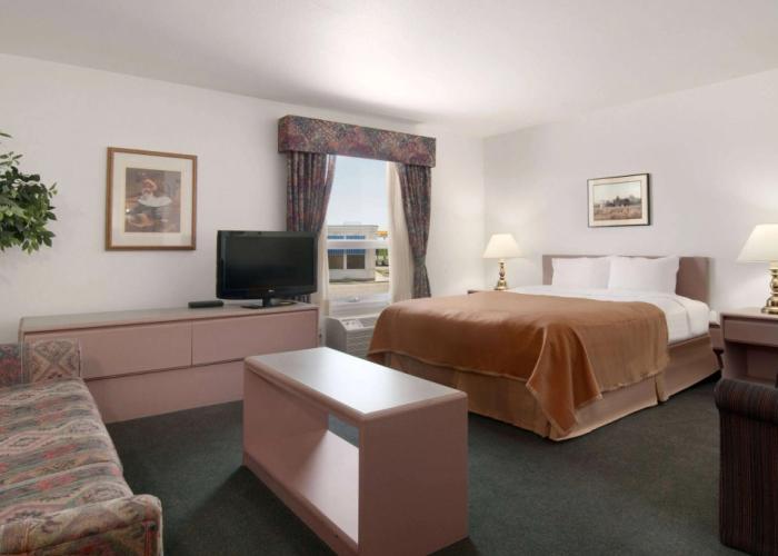 SureStay Plus by Best Western Brooks