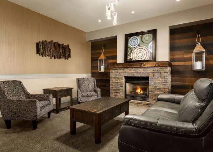 Days Inn & Suites by Wyndham Brooks