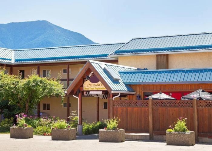 The Lodge at Arrow Lakes