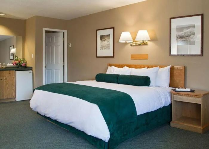 The Lodge at Arrow Lakes