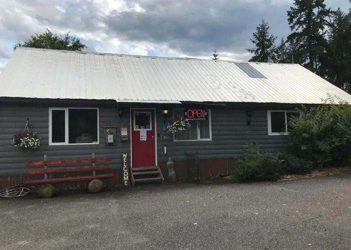 Overlook Inn & Cabins